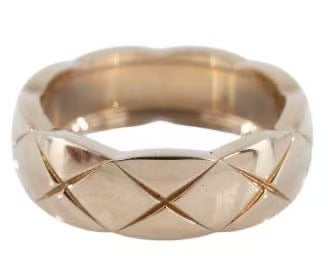 Coco quilted ring for women, Chanel-inspired style, 18K rose gold, perfect for layering, a sophisticated Valentine's Day gift for your girlfriend, 15g.