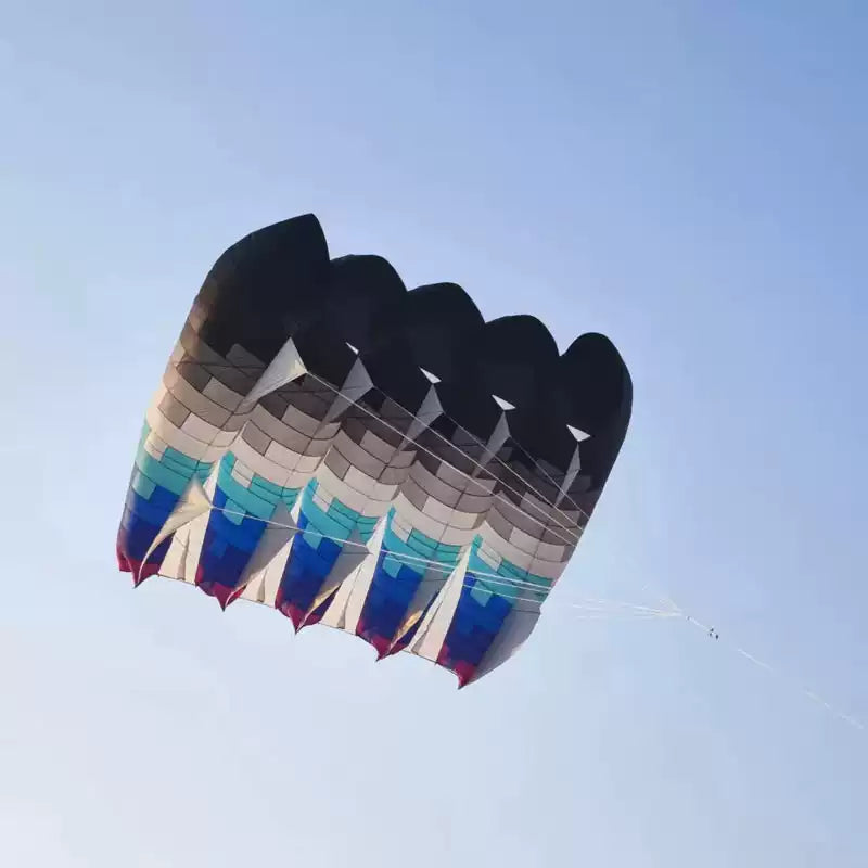 Universal navigation kite with stable wind speed